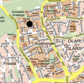 Opaskarttapohjaan on merkitty puiston sijainti mustalla täplällä.