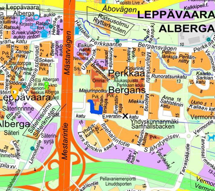 Opaskarttapohjaan on merkitty suunnittelukohde sinisellä viivalla.